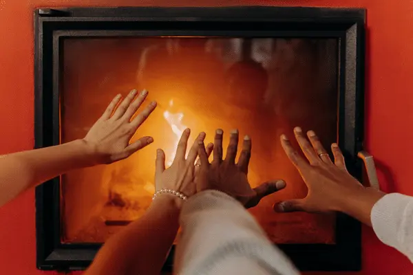 Wie kann ich meinen Kamin reinigen?